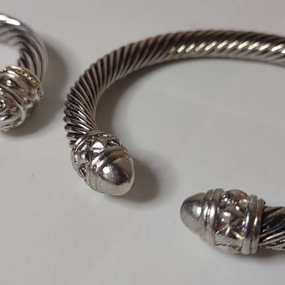 Lot Of 2 Silver Tone Metal Bracelets - Picture 7 of 13